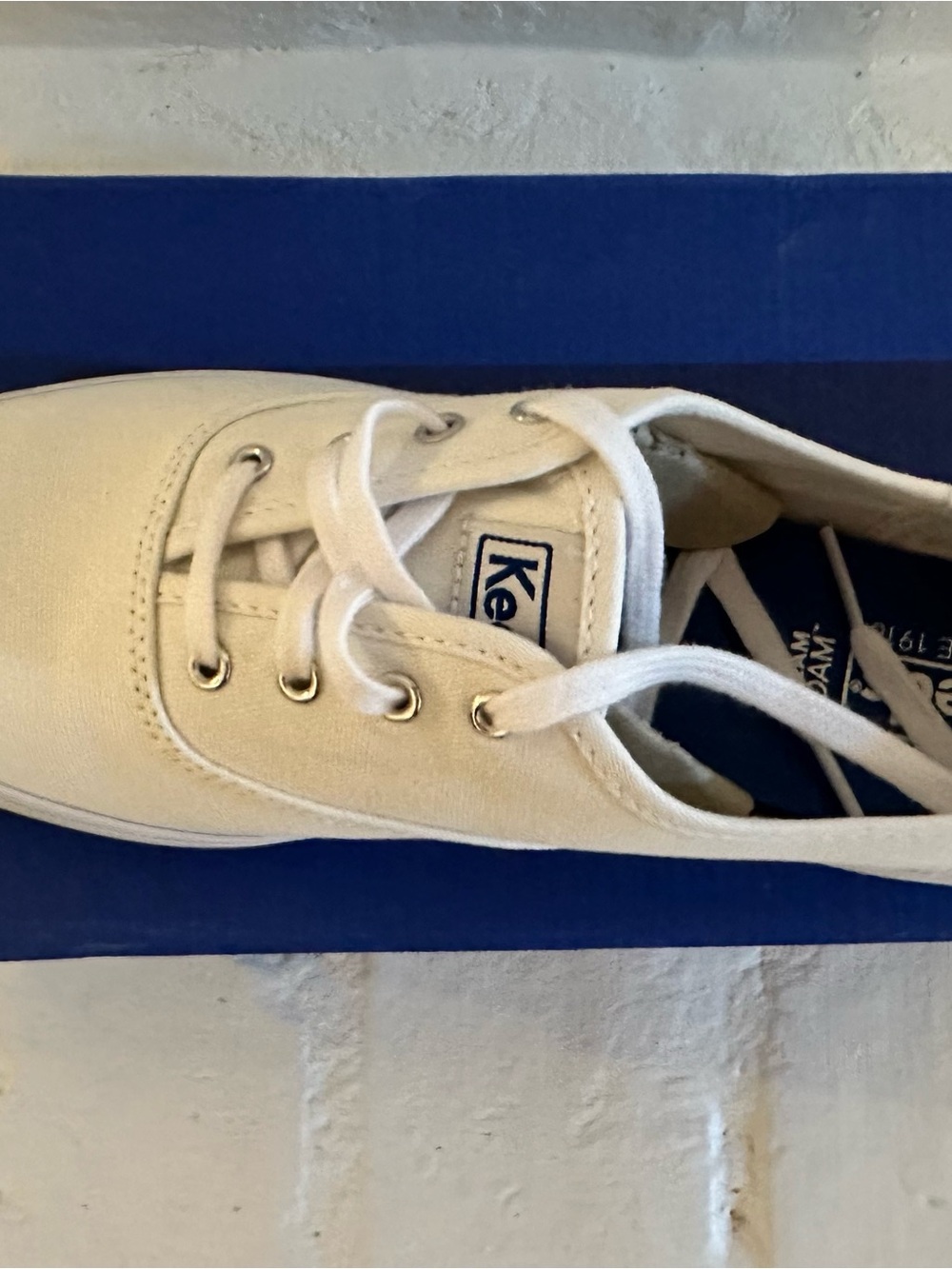 Keds Classic Women’s White Canvas Tennis Shoes 6.5W Dream Foam Footbed NEW